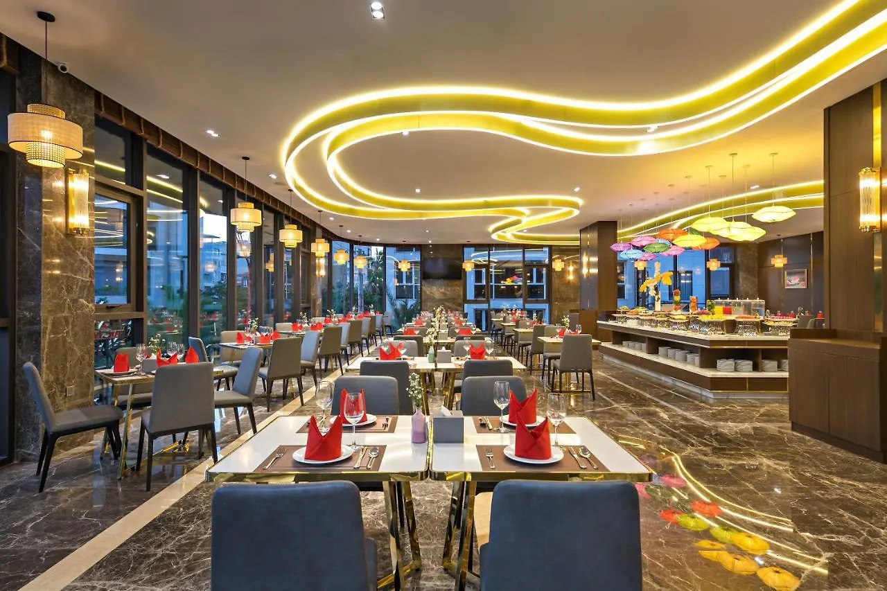 Hotel Golden Lotus Grand Da Nang - Panoramic Rooftop Bar & Daily Afternoon Tea