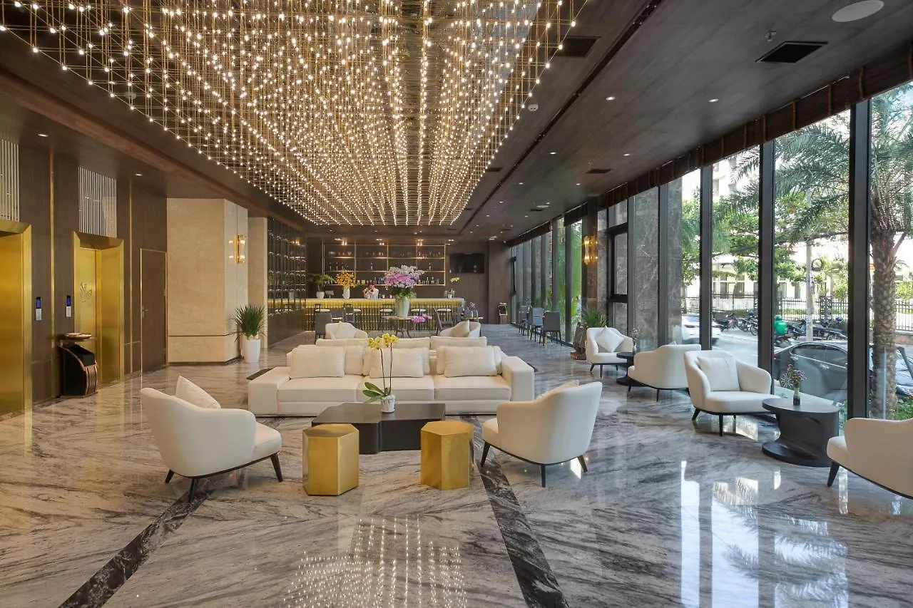 Golden Lotus Grand Da Nang - Panoramic Rooftop Bar & Daily Afternoon Tea Hotel
