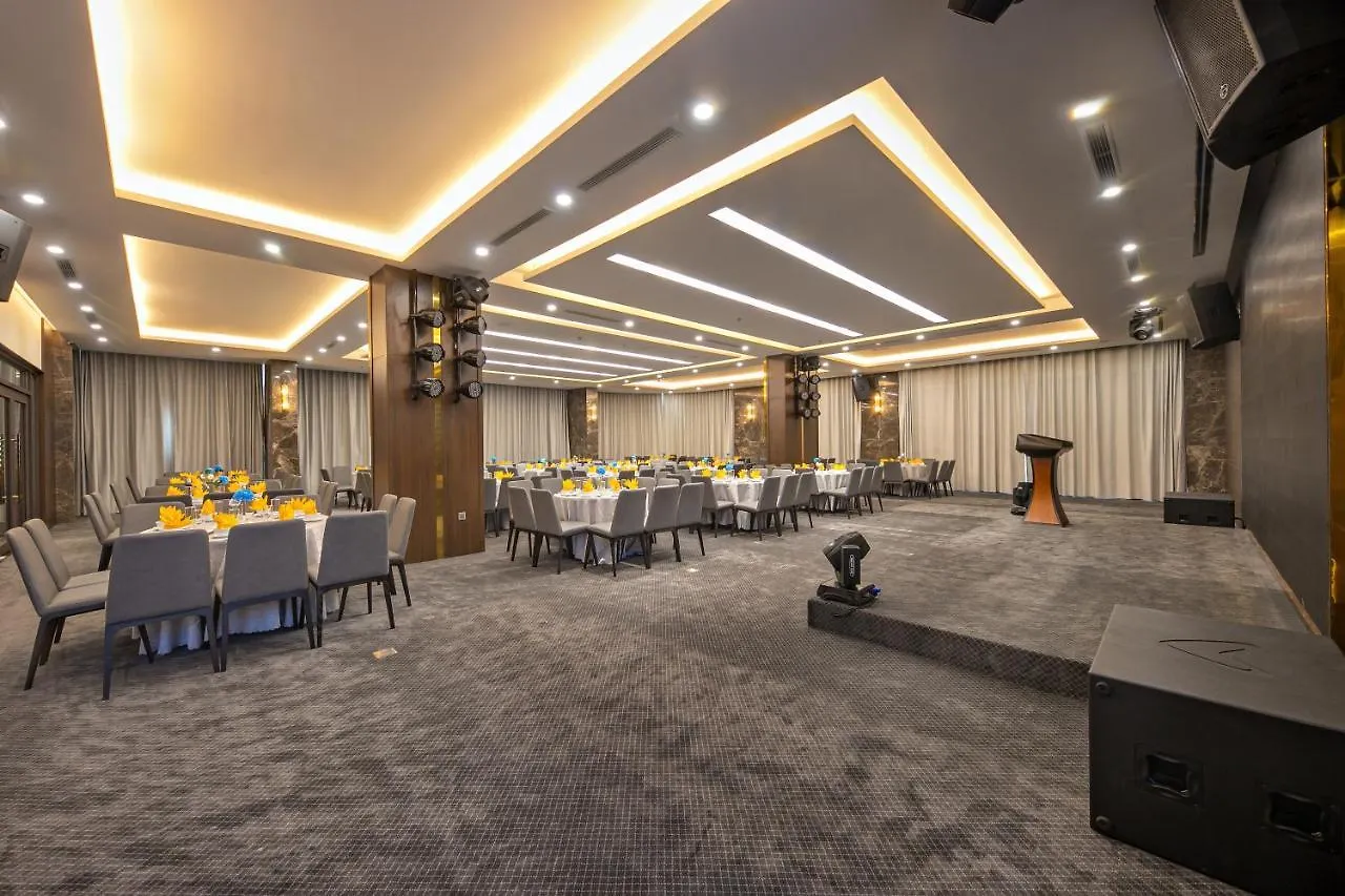 Golden Lotus Grand Da Nang - Panoramic Rooftop Bar & Daily Afternoon Tea