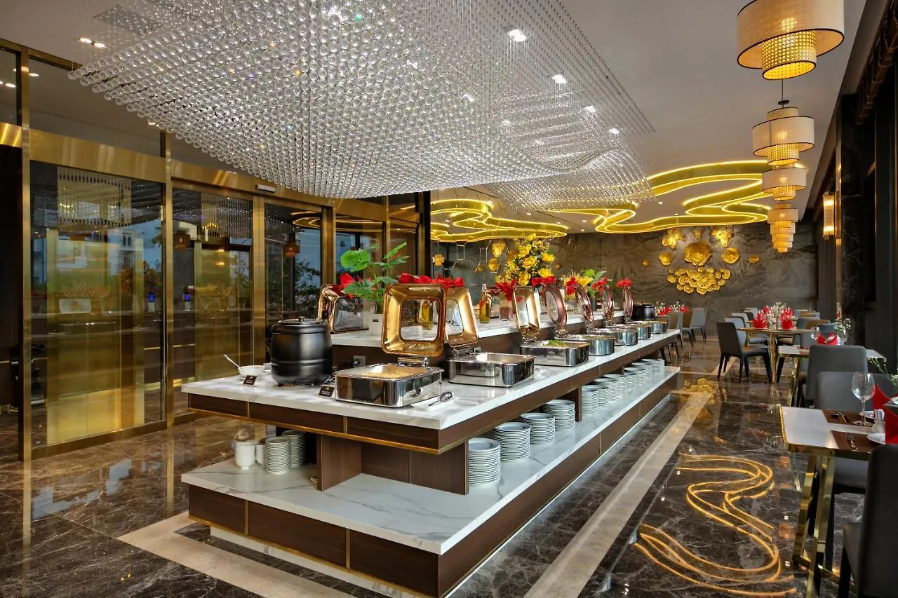 Golden Lotus Grand Da Nang - Panoramic Rooftop Bar & Daily Afternoon Tea ホテル