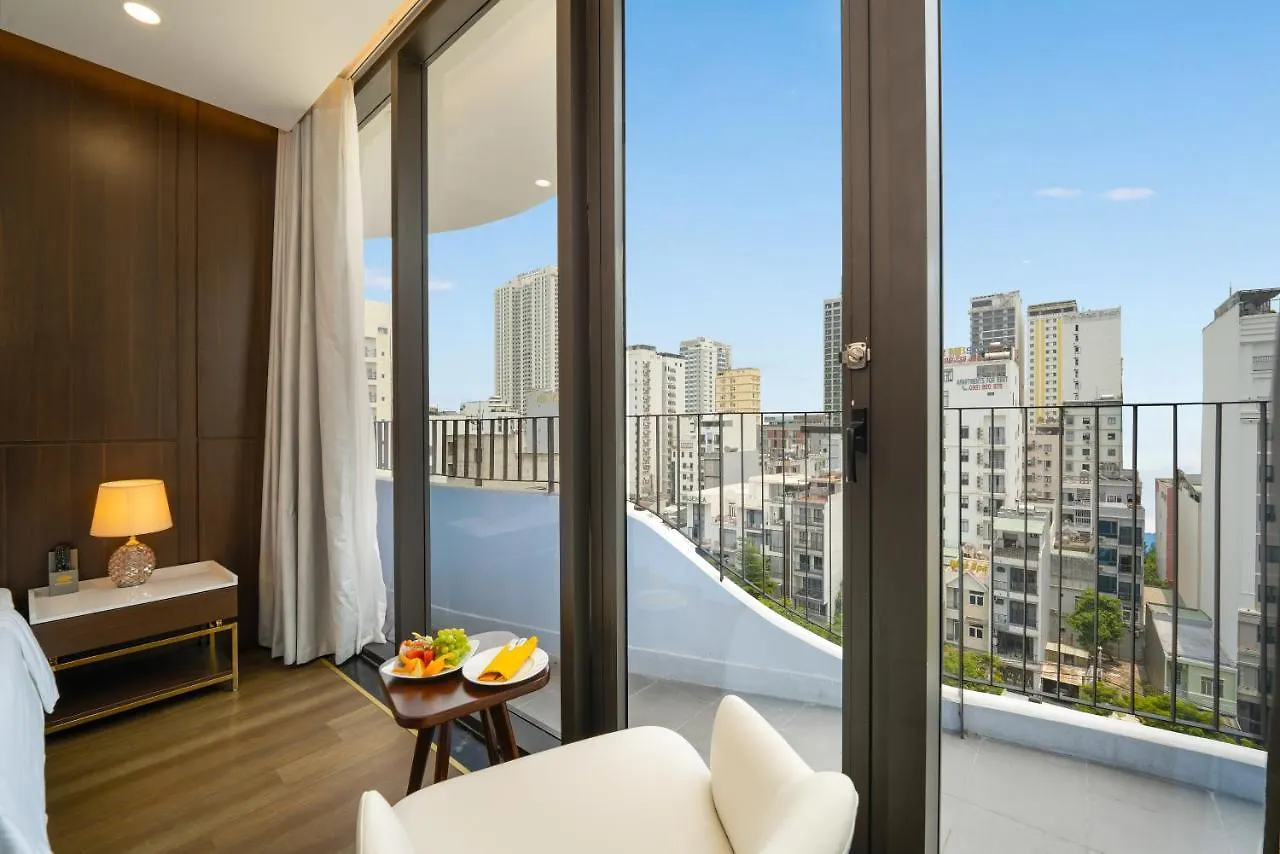 ホテル Golden Lotus Grand Da Nang - Panoramic Rooftop Bar & Daily Afternoon Tea
