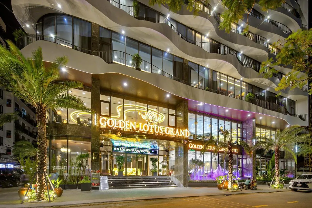**** ホテル Golden Lotus Grand Da Nang - Panoramic Rooftop Bar & Daily Afternoon Tea ベトナム