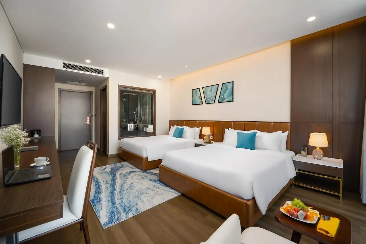 ホテル Golden Lotus Grand Da Nang - Panoramic Rooftop Bar & Daily Afternoon Tea