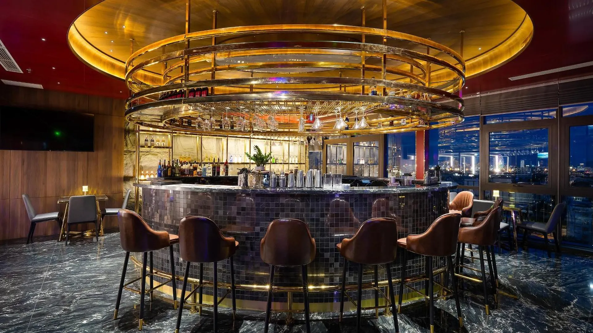 Golden Lotus Grand Da Nang - Panoramic Rooftop Bar & Daily Afternoon Tea